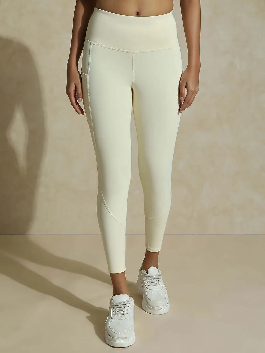 Aura Leggings Ecru