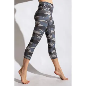 CAMO PRINT CAPRI LEGGINGS