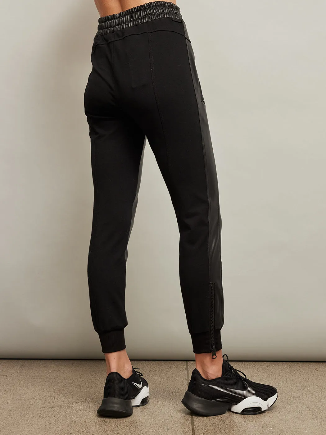 Cardiff Seamed Pant - Black