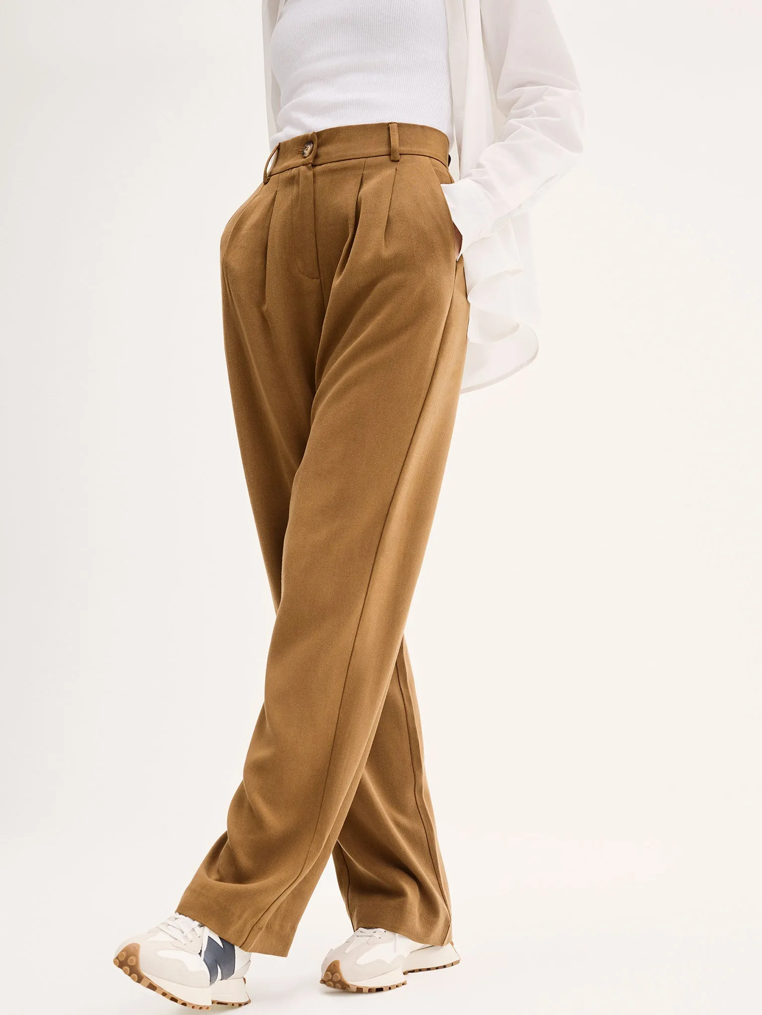 Cinnamon Straight Leg Trousers in Tobacco