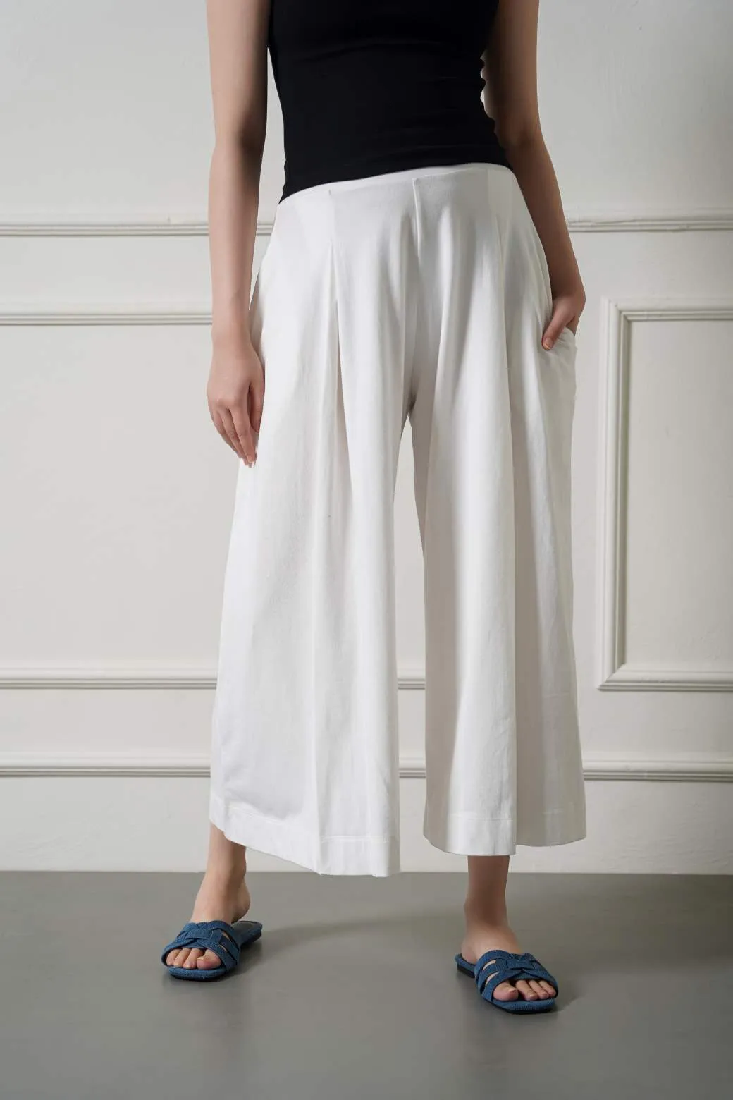 Stylish High-Waisted Cropped Wide-Leg Pants for Women