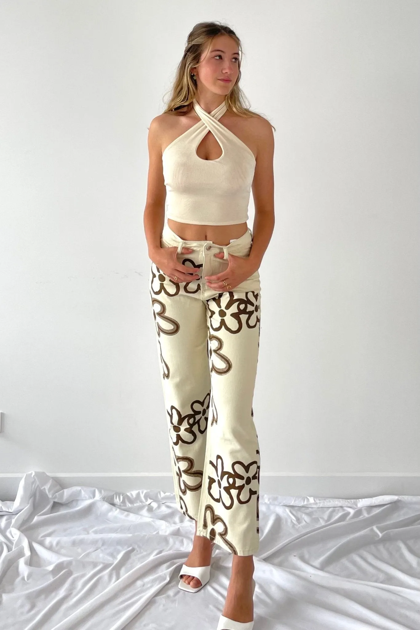 Flowers print pants