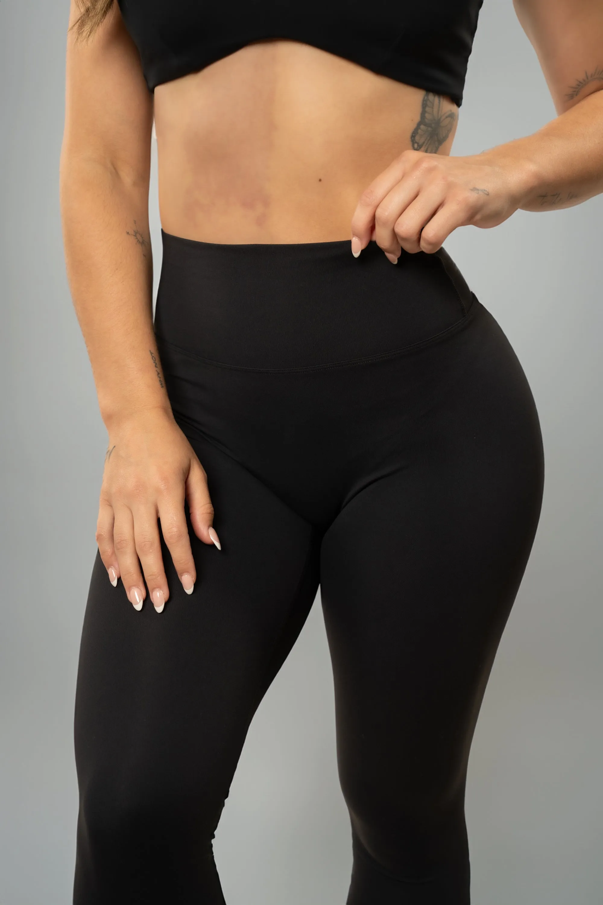 TYC Famous Black Leggings