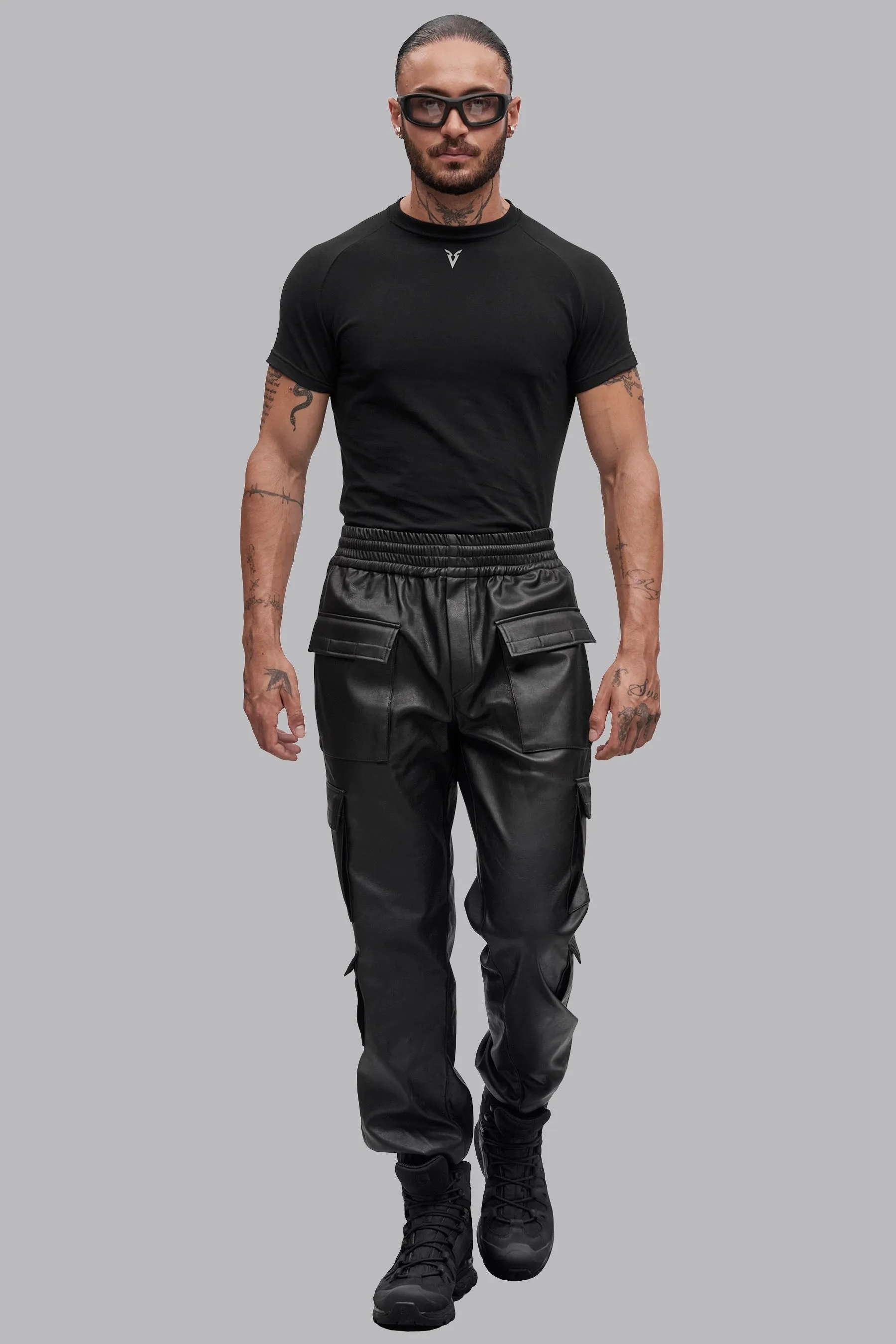 V_GAN LEATHER CARGO PANTS - Black