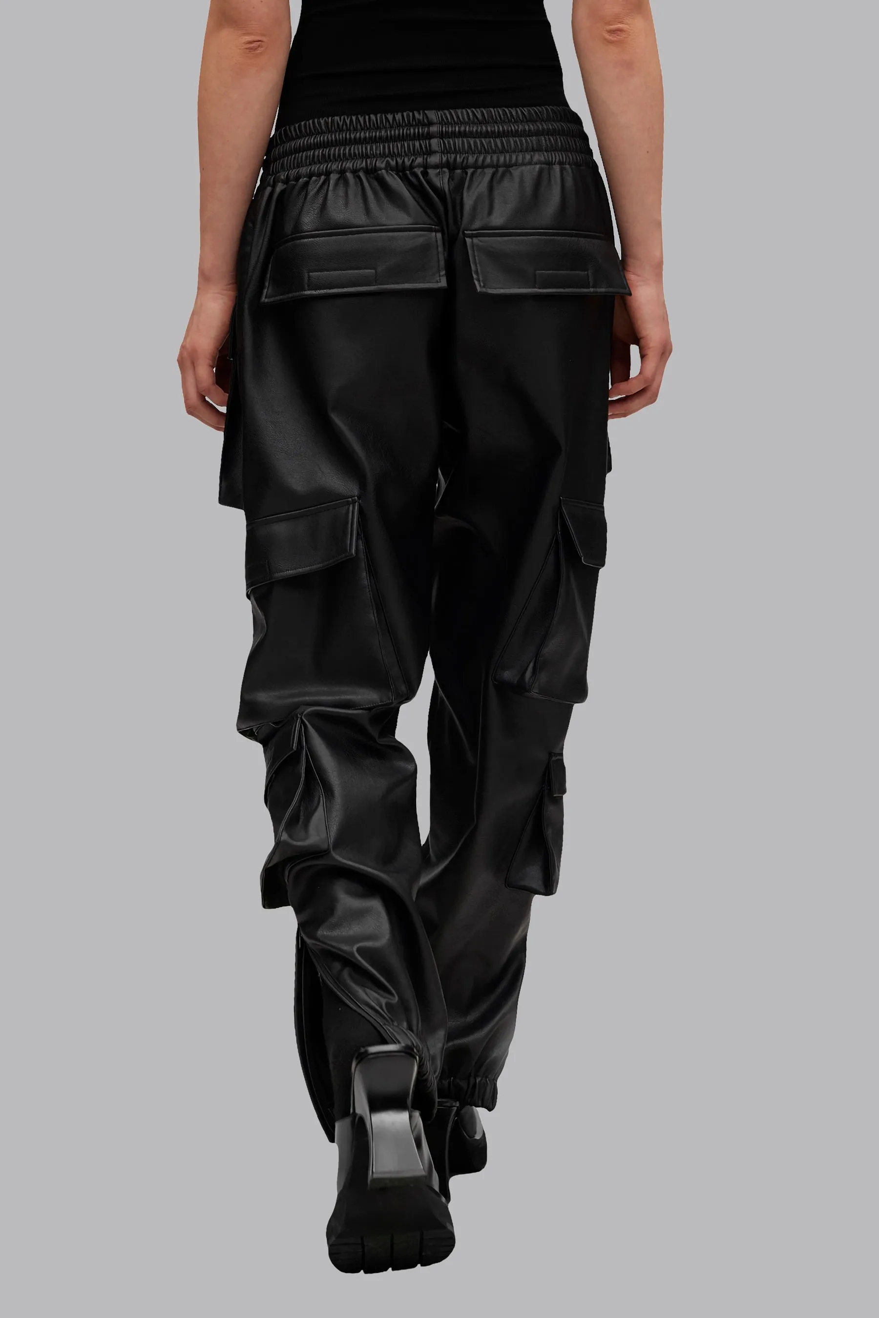 V_GAN LEATHER CARGO PANTS - Black